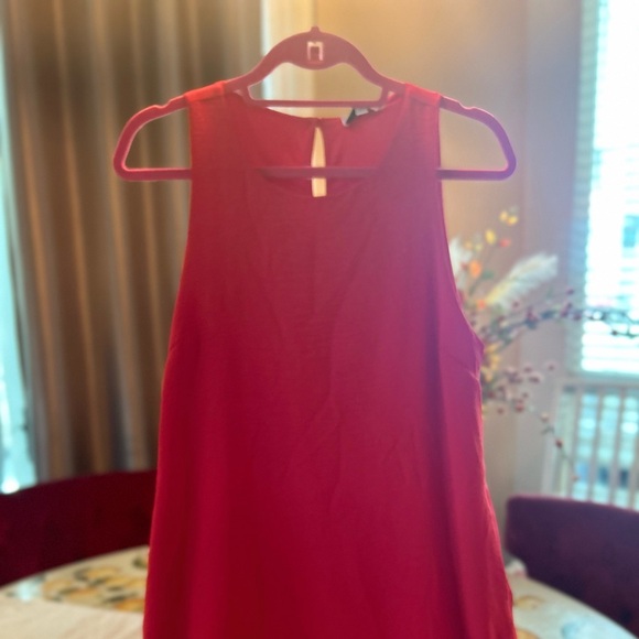 Gilli Red Sleeveless Scoop Neck Keyhole Back Shift Dress Size M - Picture 6 of 9